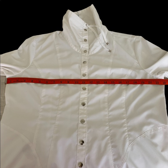 Chico’s Zenergy White fitted Jacket - Picture 3 of 8